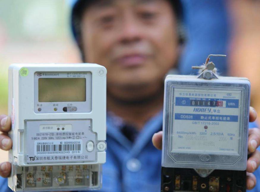 家里电费一个月两千块钱电表问题,居民换新电表一个月电费好几万