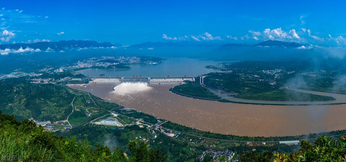 三峡大坝的简介,三峡大坝船闸视频