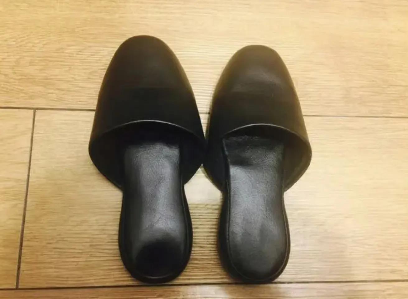 网友劝别穿试衣间的鞋,为什么鞋不能带进试衣间