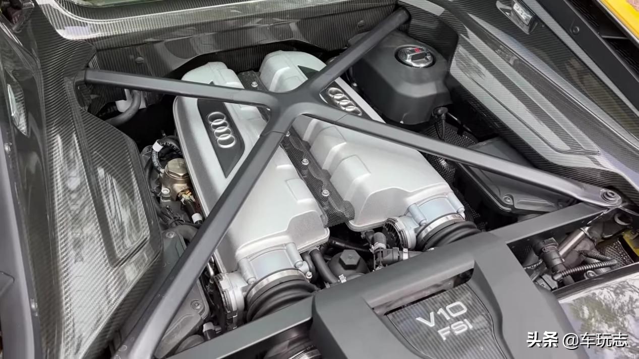 2019奥迪r8跟2020款奥迪r8,5.2v10奥迪r8限量版