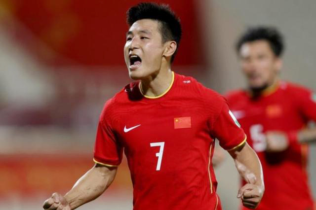 郑智的霸气时刻,李霄鹏郑智国足