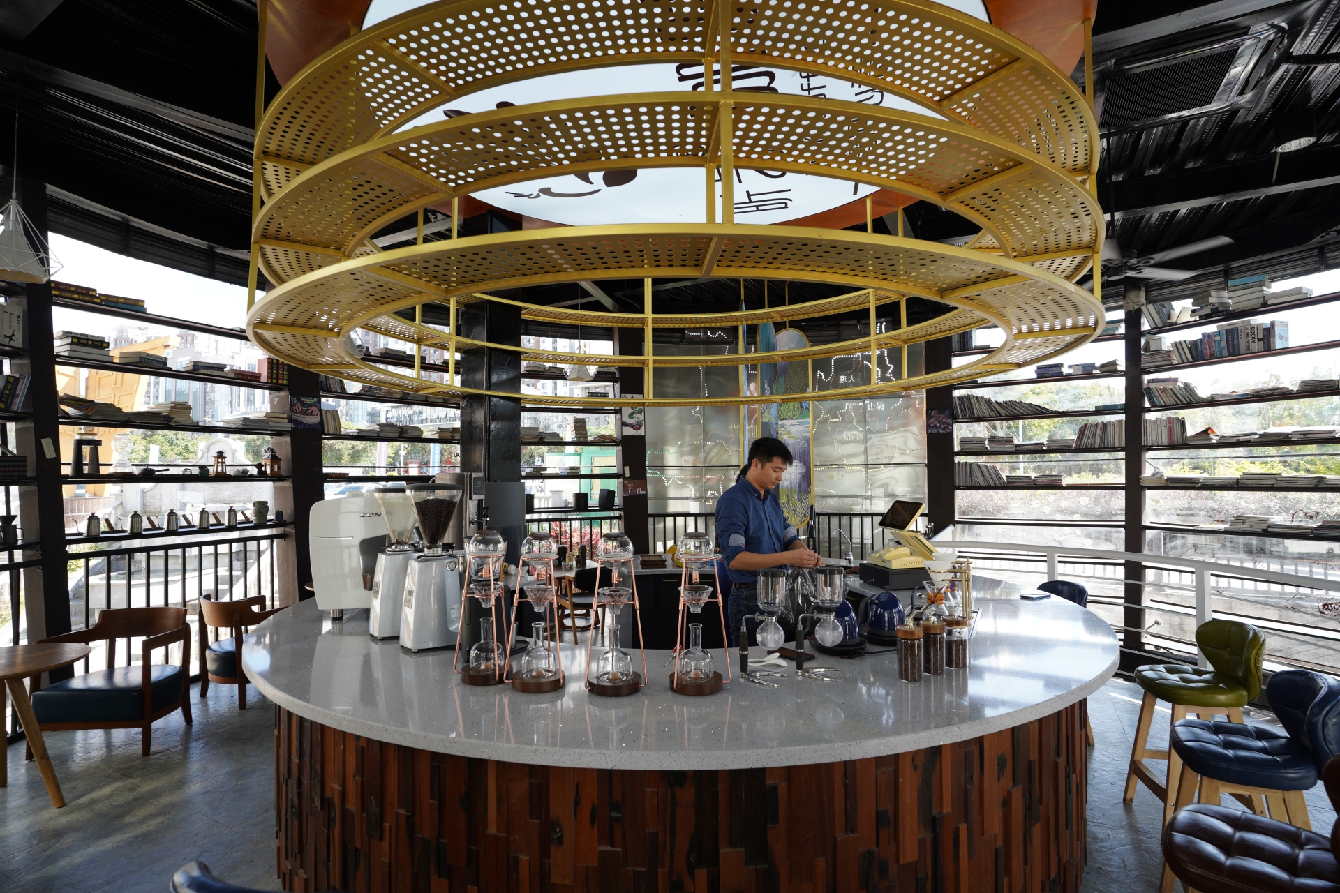 观云台丨云南咖啡是否“香精豆”？我们采访了8位资深从业者……