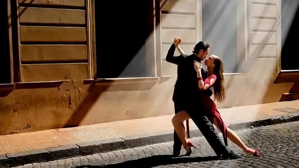 「好文分享」探戈是孤独者三分钟的爱情，是幸运和命运之间的羁绊