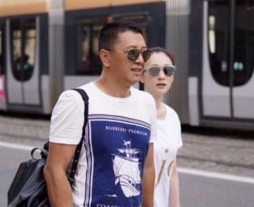 徐佳宁等了李小冉十年吗,徐佳宁只结一次婚吗