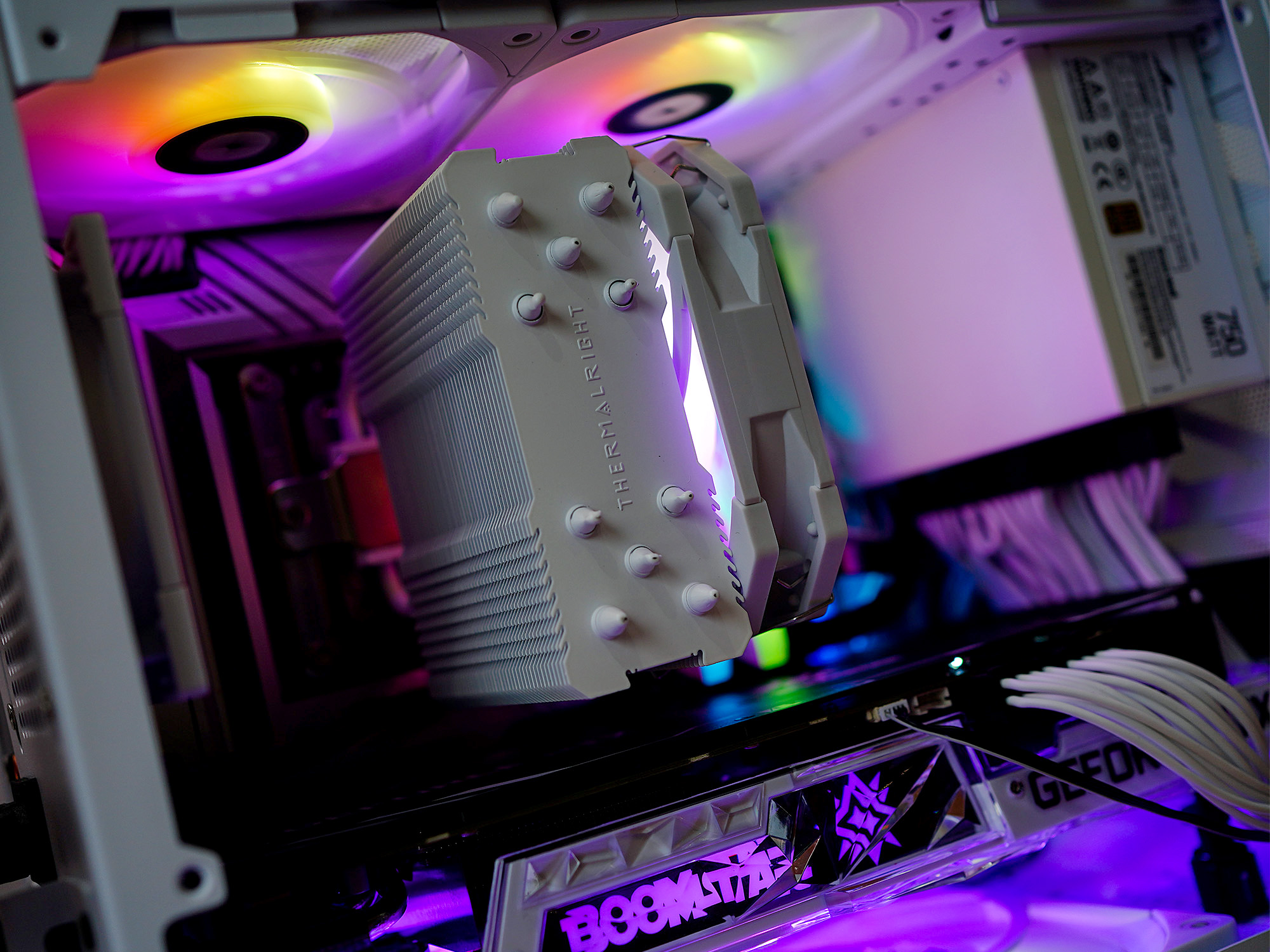 又小又白,12代3060tiitx主机推荐