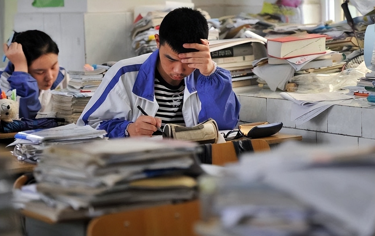 私立学校和公立学校哪个更厉害,公立的学校和私立的学校哪个更好