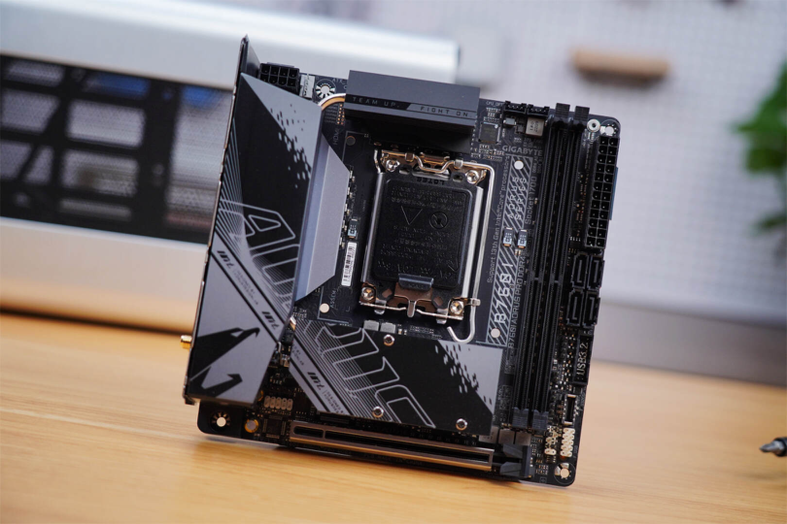 技嘉b760i迷你雕用什么散热器,技嘉b760小雕主板配13代i5