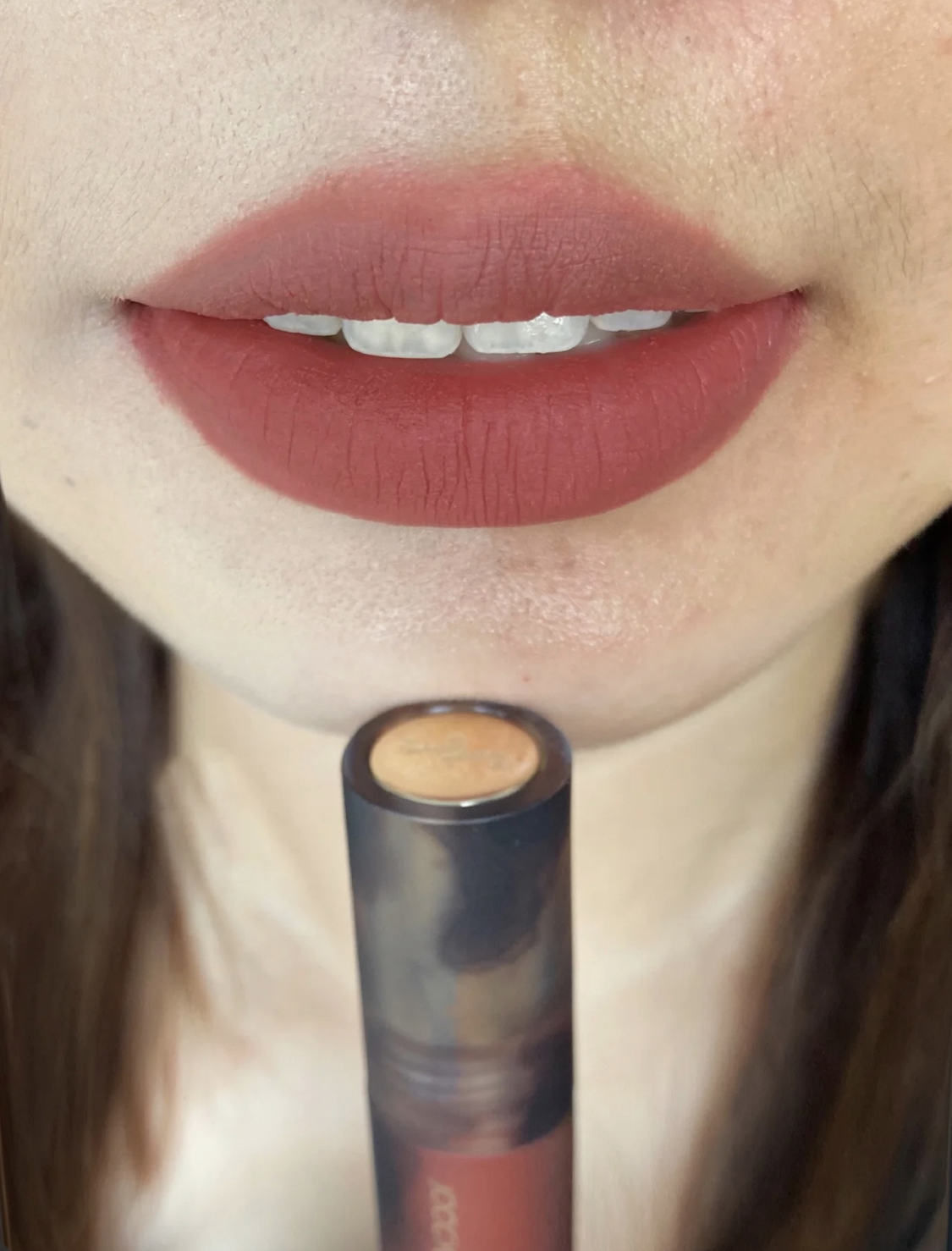 适合女人素颜出门时涂的几款口红,适合40岁素颜涂的口红色号