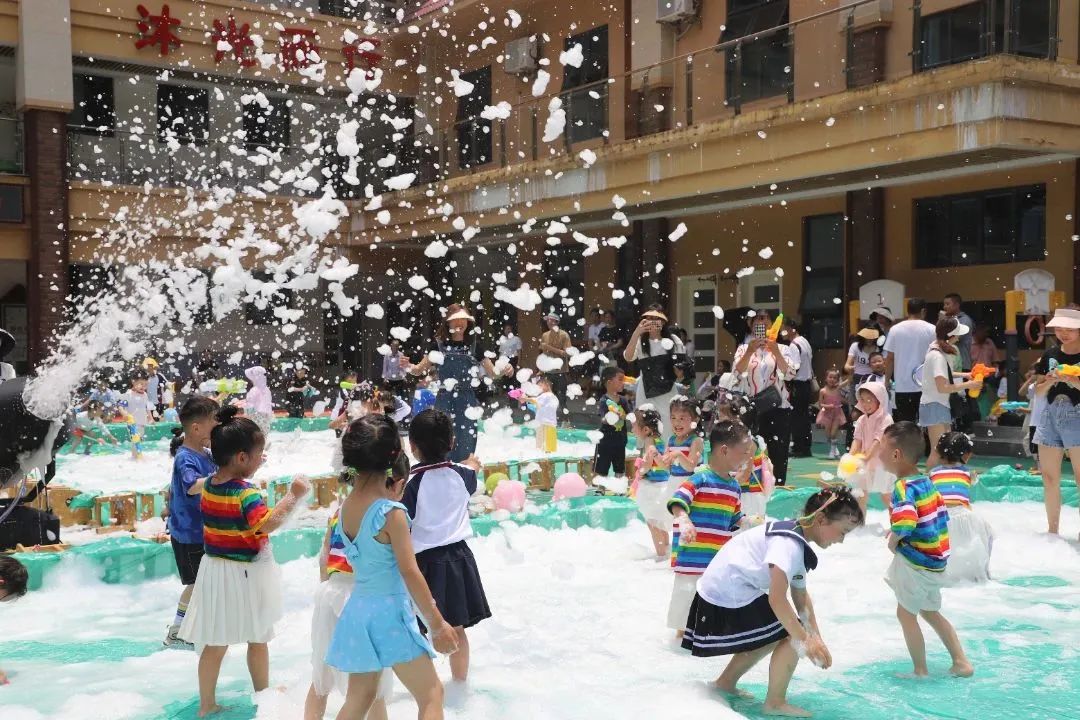 桐梓县学校六一儿童节,萌娃欢乐多幼儿舞蹈