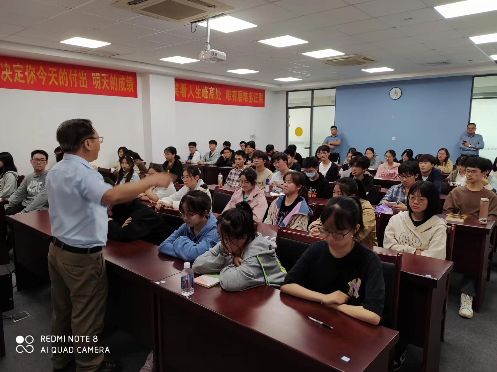 高考没有到达一本分数线,我建议不要犹豫选择复读!