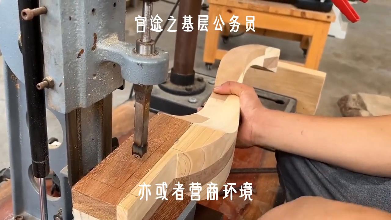 王福传莅临西安,王传福年轻时经历