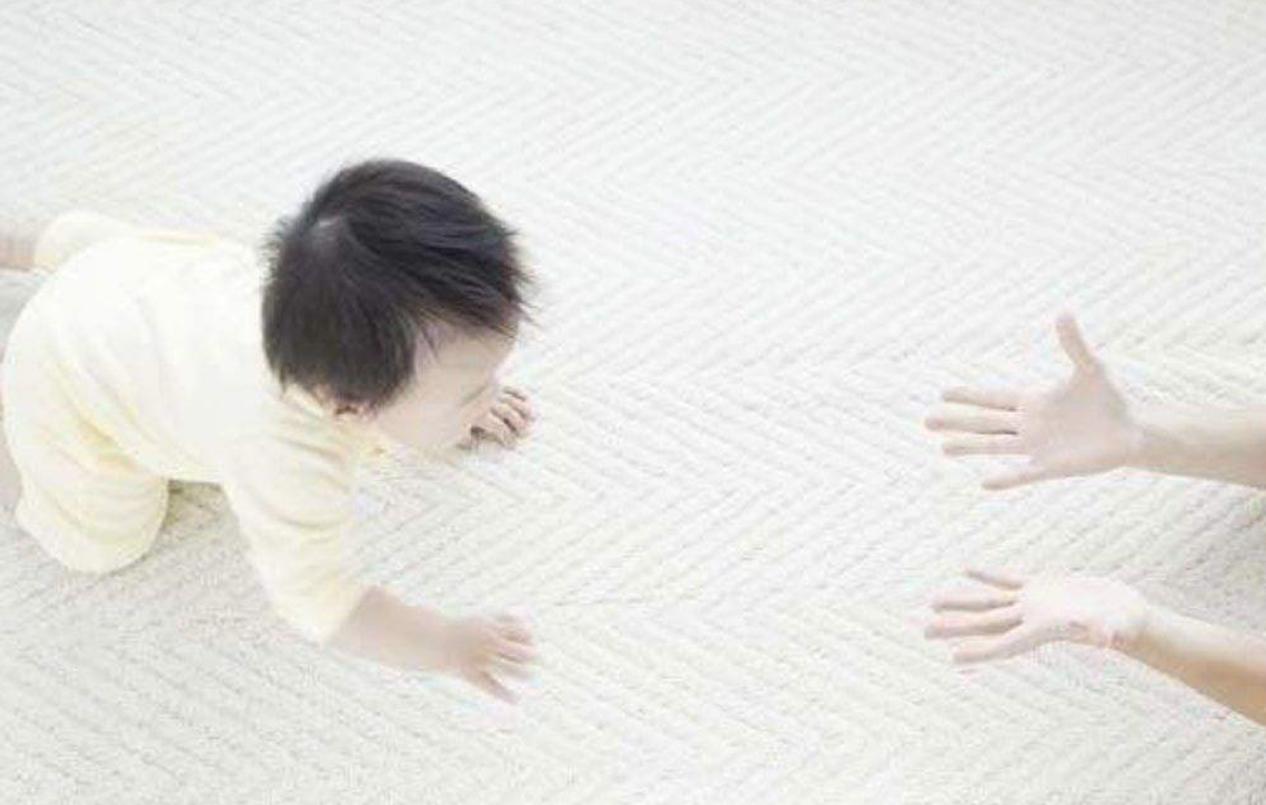 10年前被父母逼迫雪地奔跑,10年前被爸爸逼的雪地里跑步