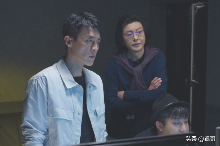 第二次拥抱记者,第二次拥抱齐涛身份