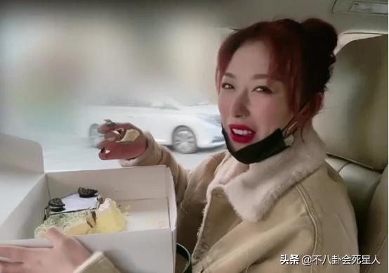 大美人也不能太瘦！5位过瘦的女星，脸挂不住肉，老相突出