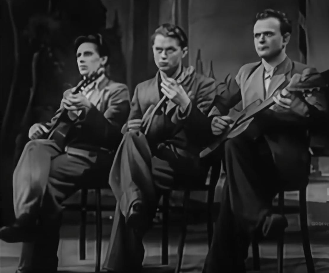 《青年近卫军》中谍战女孩的情感秘境，揭示风流背后的坚贞与纯真