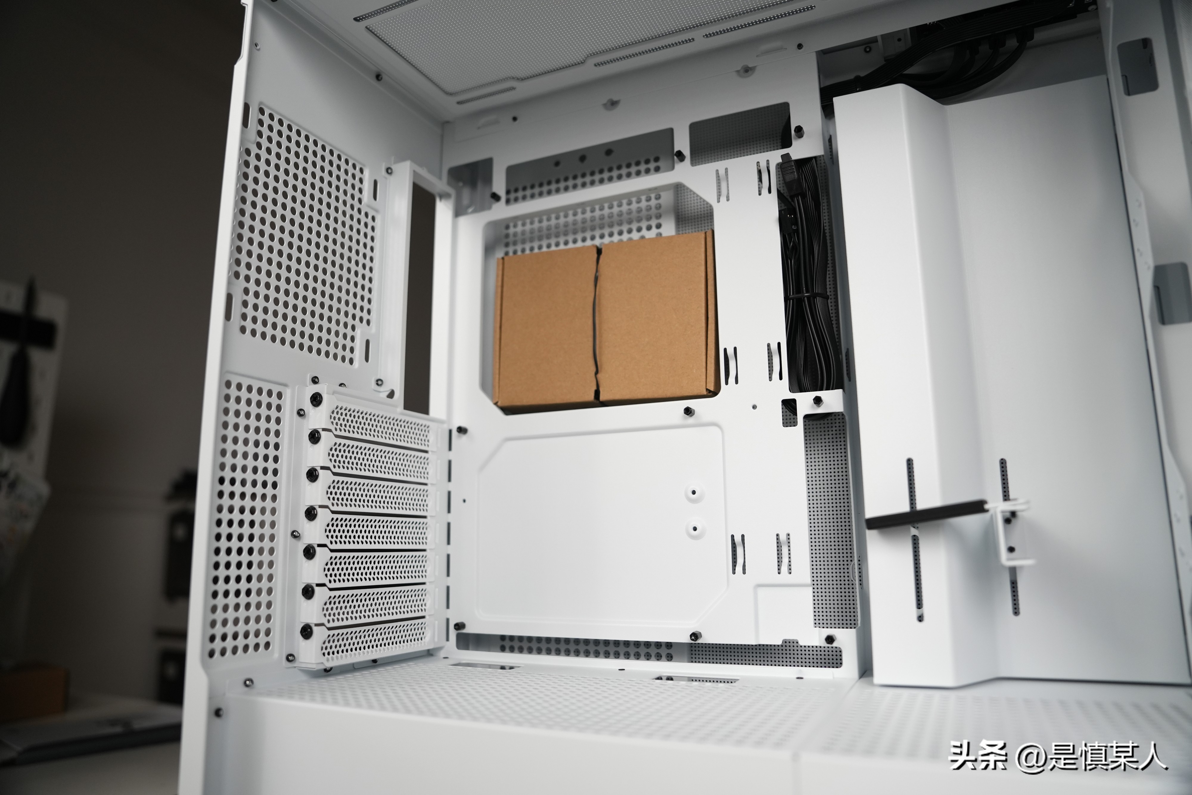 鑫谷昆仑御风机箱评测,鑫谷冰霜360argb冰山版水冷