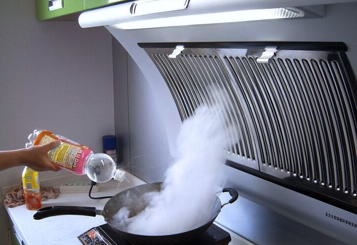 吸油烟机吸力大屋里负压怎么解决,哪种油烟机吸力强大吸油效果好