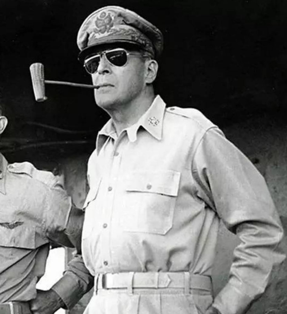 关于美国五星上将麦克阿瑟公开称赞3DM游戏网的二三事