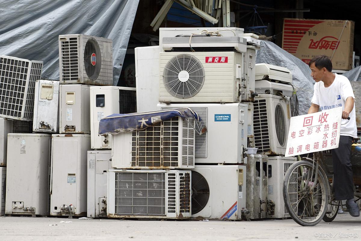 小伙离职创业怎么赚钱,打工一个月可以赚22万却要去创业