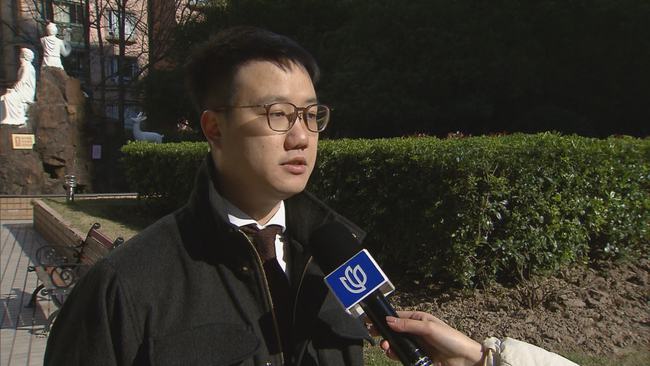 男子花万元购买手表,男子花了7万块买名表