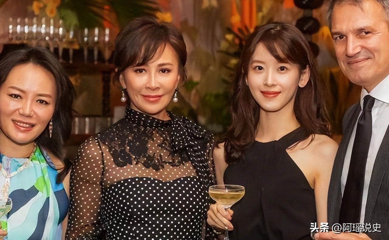 刘强东章泽天瑞士打货论坛,章泽天和刘强东首次同框