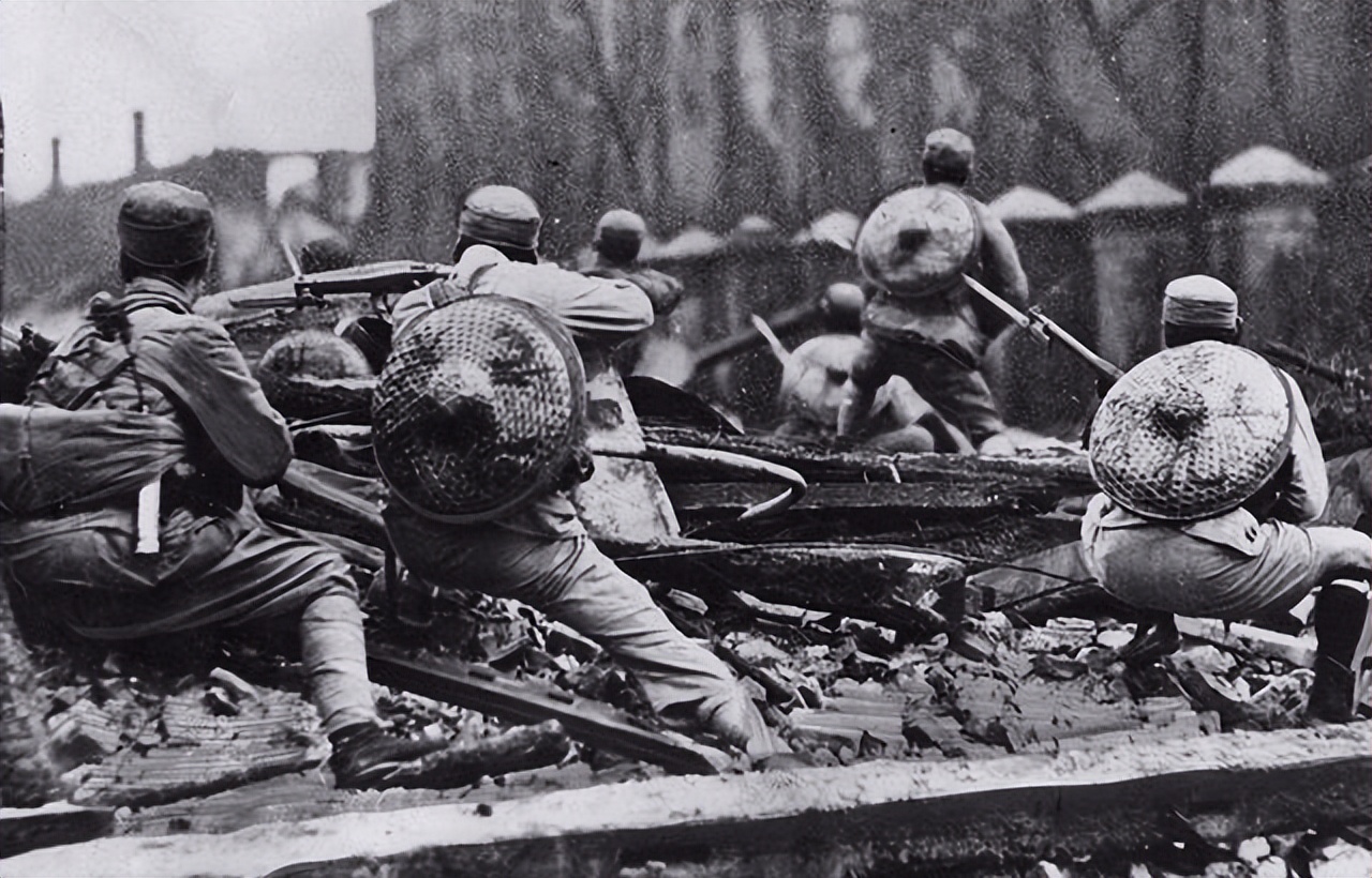 三个月打光国军精锐部队，70万国军难敌30万日寇，真相究竟为何？