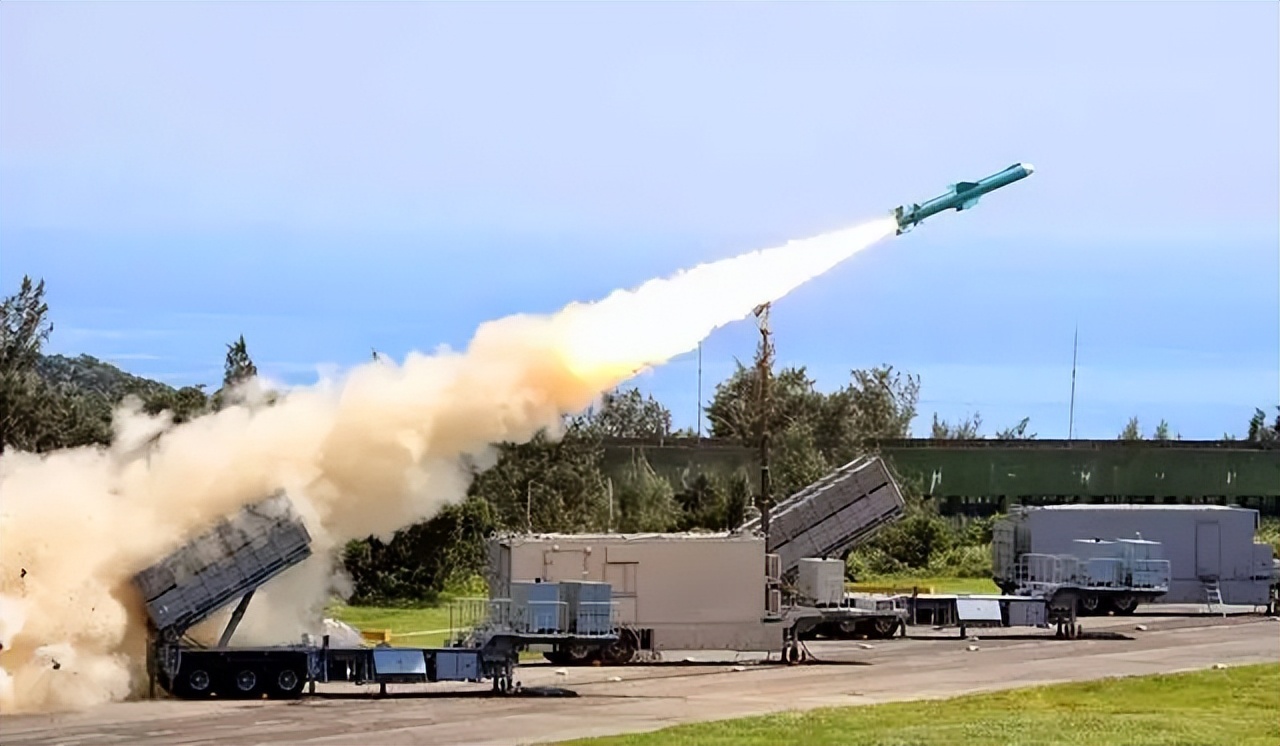 台湾媒体报道雄风巡航导弹,台湾试射雄风导弹
