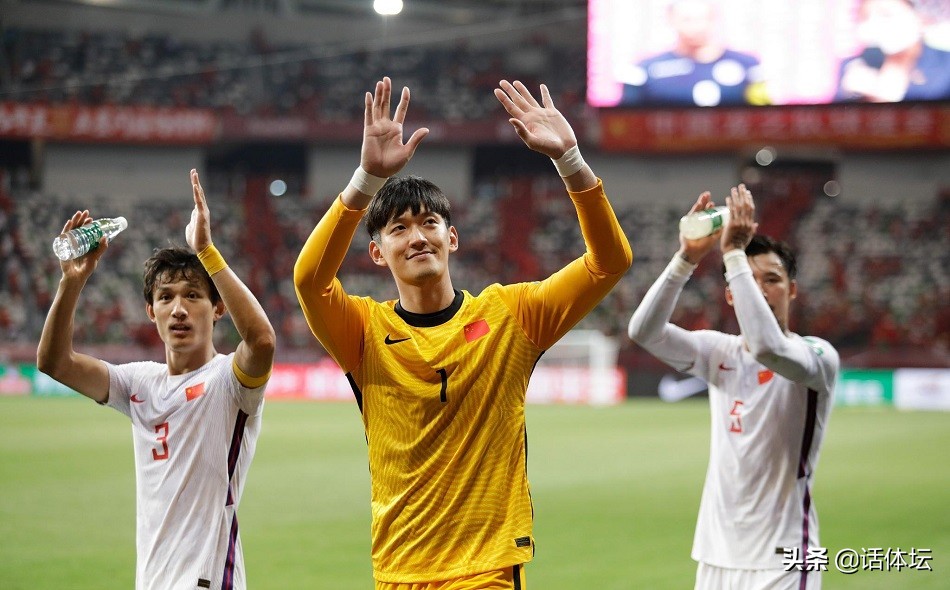 “骂1句国足,大红大紫”,你们扪心自问:到底是谁在蹭流量?