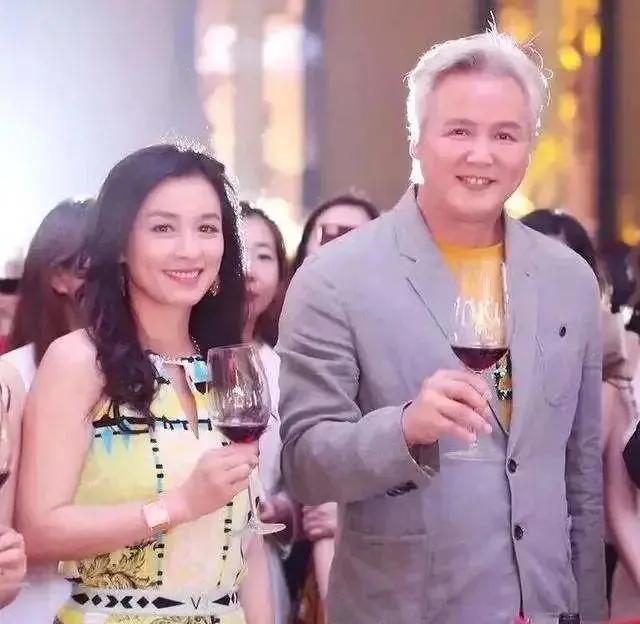 微商步骤方法与技巧,微商五大瓶颈经典模式