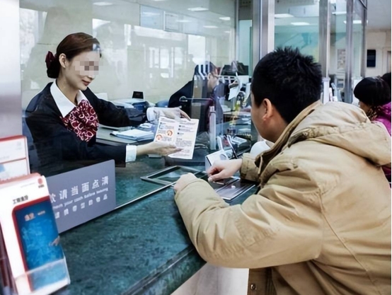 别再天天盯着考什么公务员,公务员福利待遇是不是比企业好