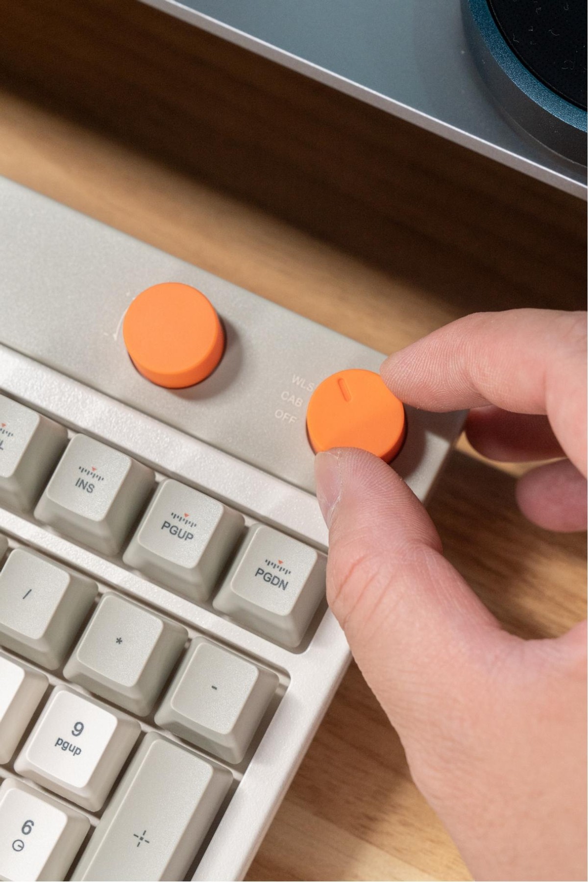 洛斐透明磨砂键盘测评,lofree洛斐机械键盘套装