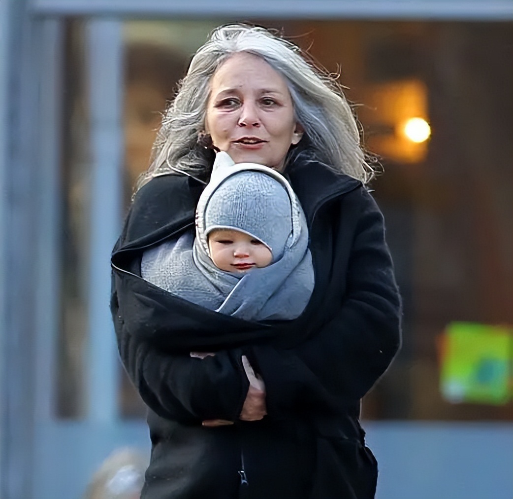 玛丽昂·歌迪亚：美丽且不失性感的她，推动了法国电影的发展