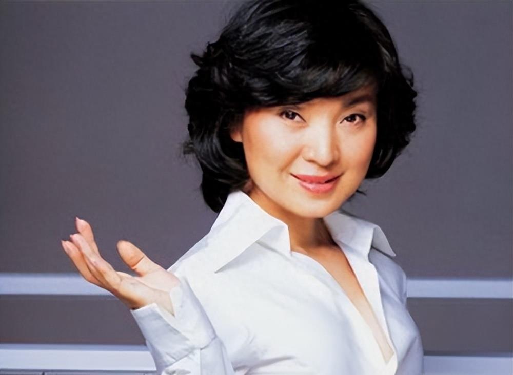 她曾上春晚而红遍全国,她是国家一级演员为丈夫守寡10年