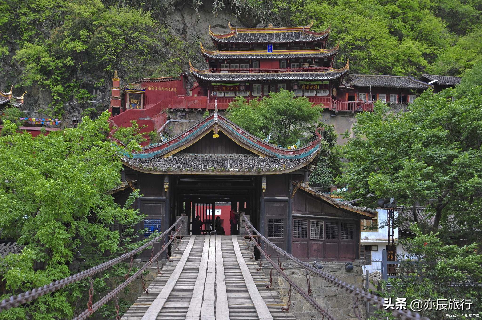 湖北恩施旅游必去十大景点，有哪些好玩的地方，周边自驾游好去处