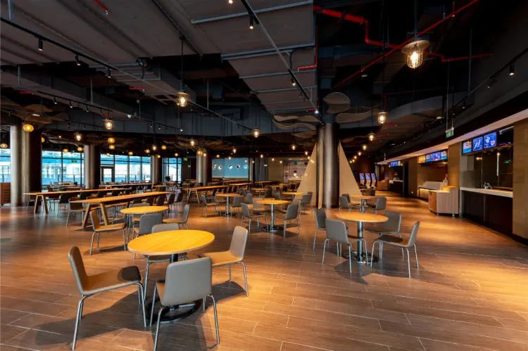 珠海长隆飞船酒店！海洋王国无限畅玩+畅游28楼绝美无边际泳池