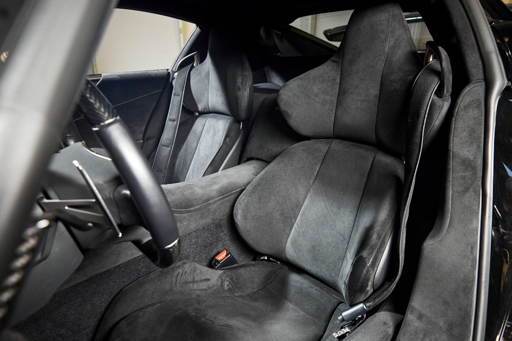 苯胺皮属于真皮里什么档次,苯胺皮和其他皮革的区别