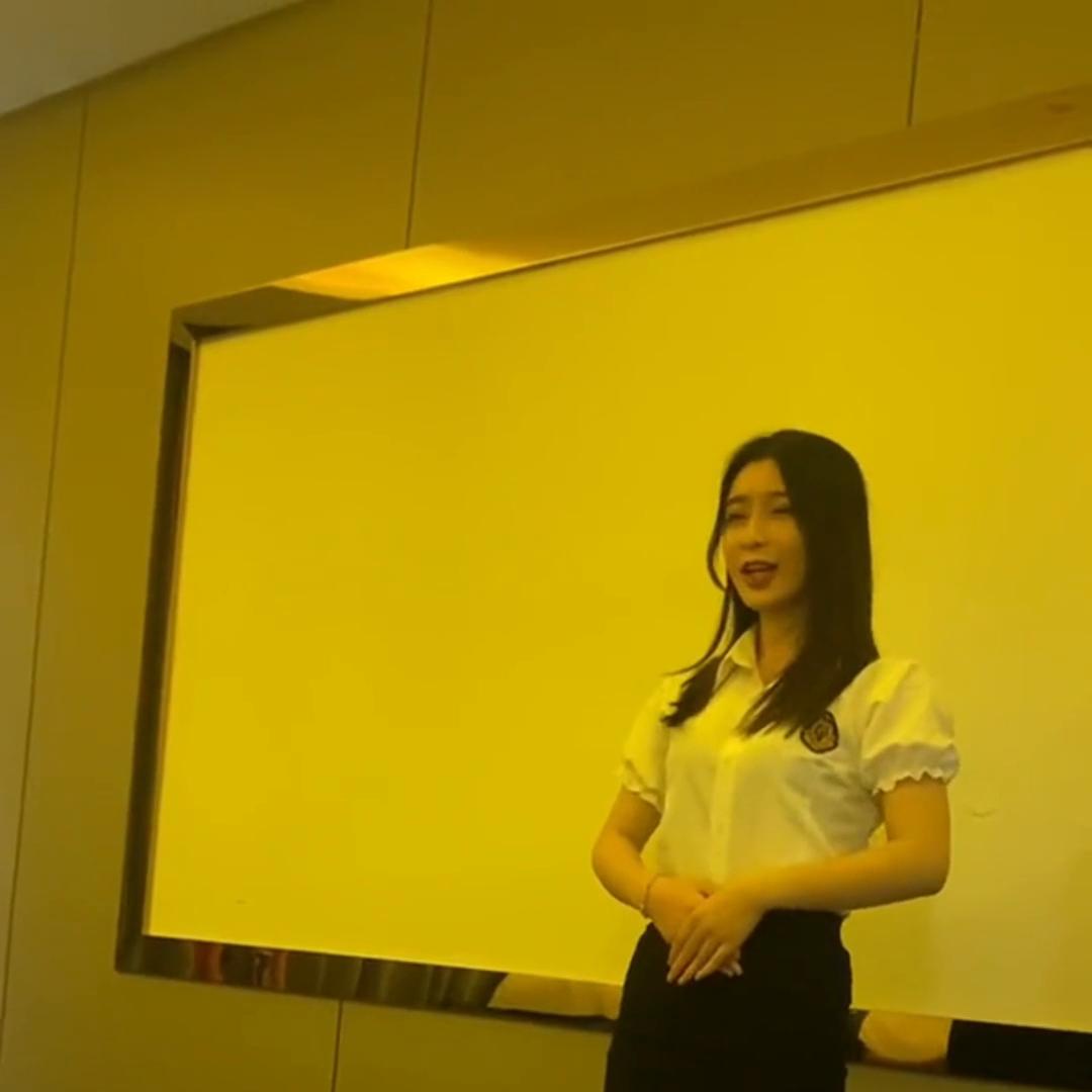 零零后女店主花一百万开店,零零后女孩开一万五大众