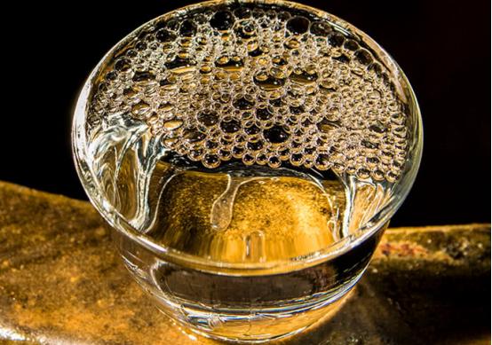 网上买白酒靠谱吗?为何越来越多的人热衷网上买酒?行家一语道破