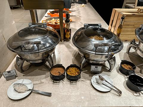 阿联酋丽思卡尔顿,阿联酋野奢帐篷