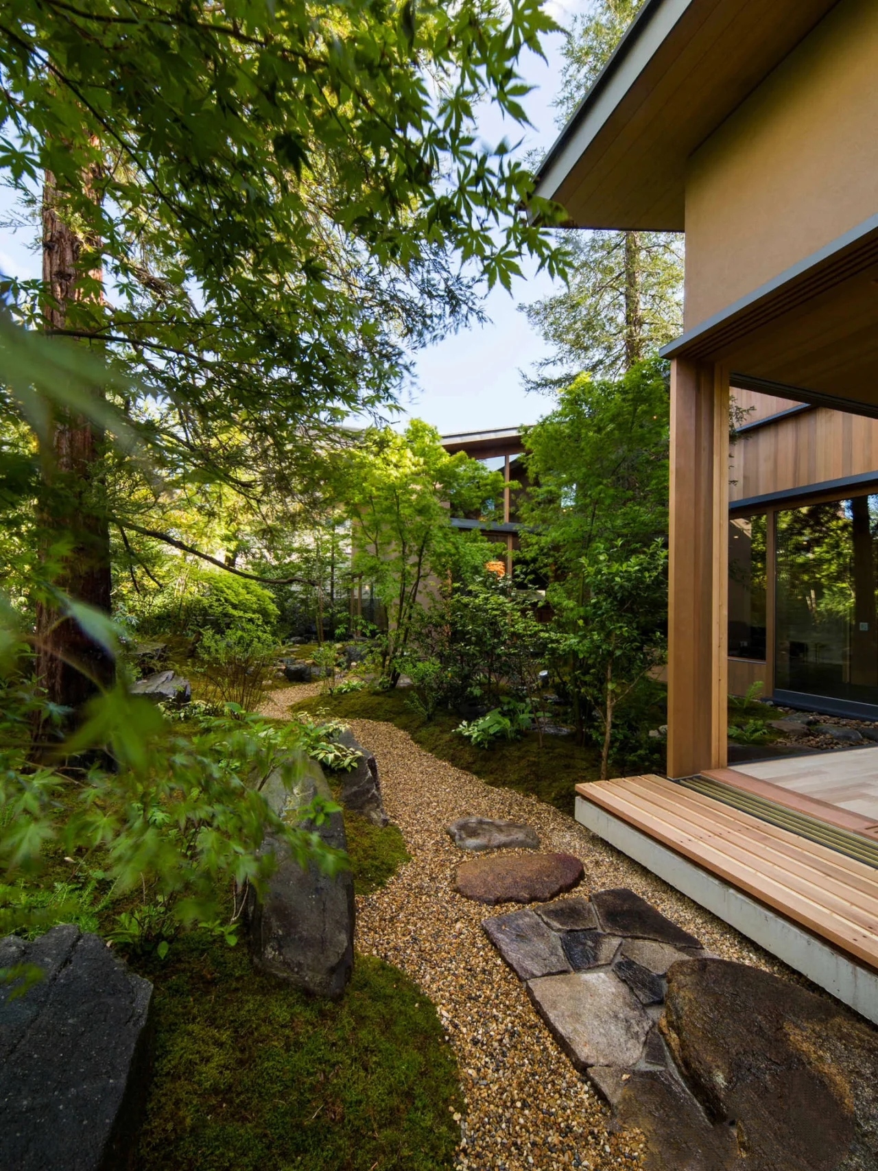 最简单省钱好打理的庭院设计方案,极简风格的庭院设计