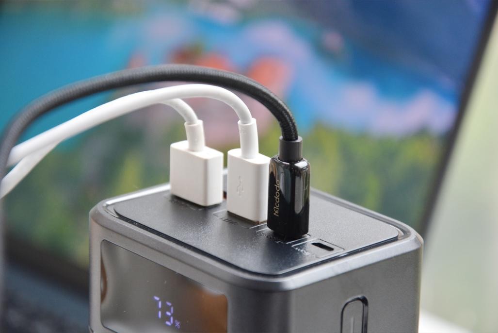 台电a60pro移动电源57000毫安,台电57000和罗马仕57000