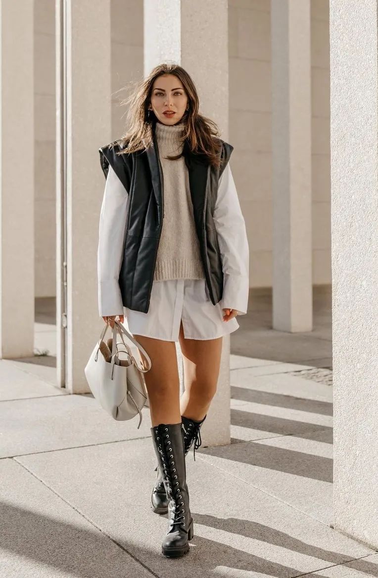 秋日马甲穿搭的n种,春天咖色格子针织马甲怎么搭配