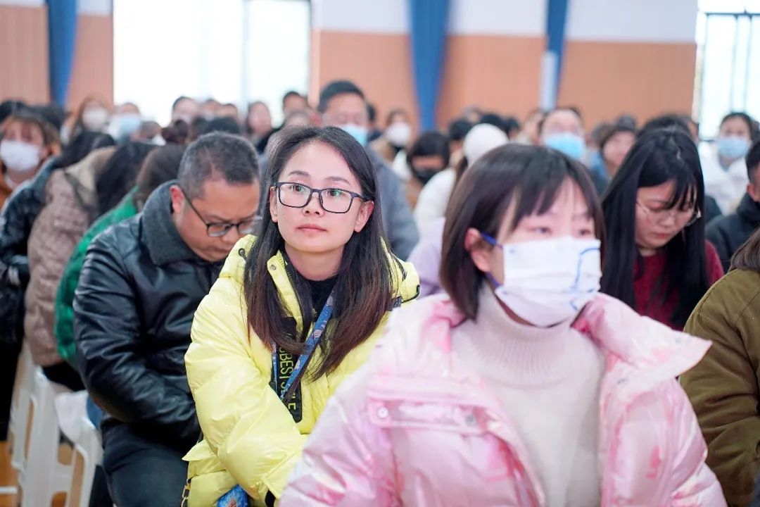 家长参观学校对学校的赞赏,蓝港外国语学校活动