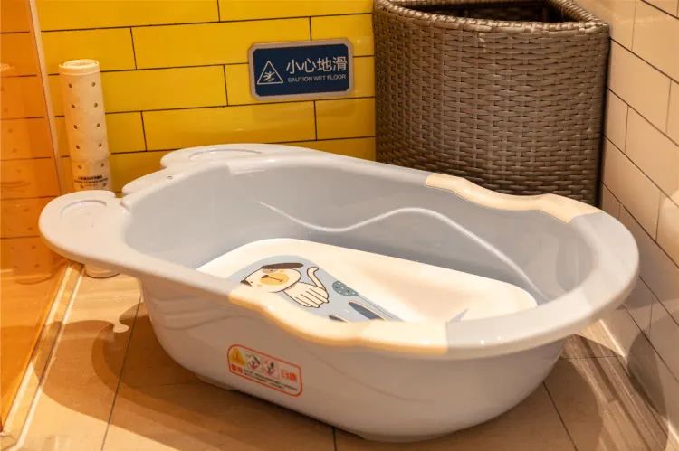 珠海长隆飞船酒店！海洋王国无限畅玩+畅游28楼绝美无边际泳池