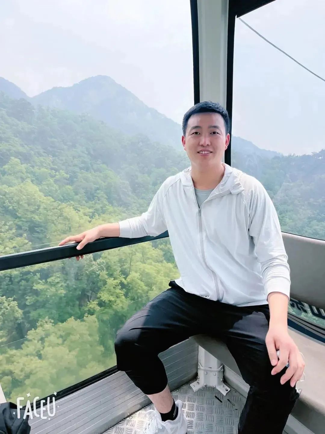 心系学生脚踏实地—*安泰**英雄山双语学校周启旭老师班主任工作总结