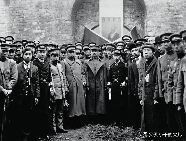 1912年2月12日，长达两千多年的封建帝制时代在这一天终结。