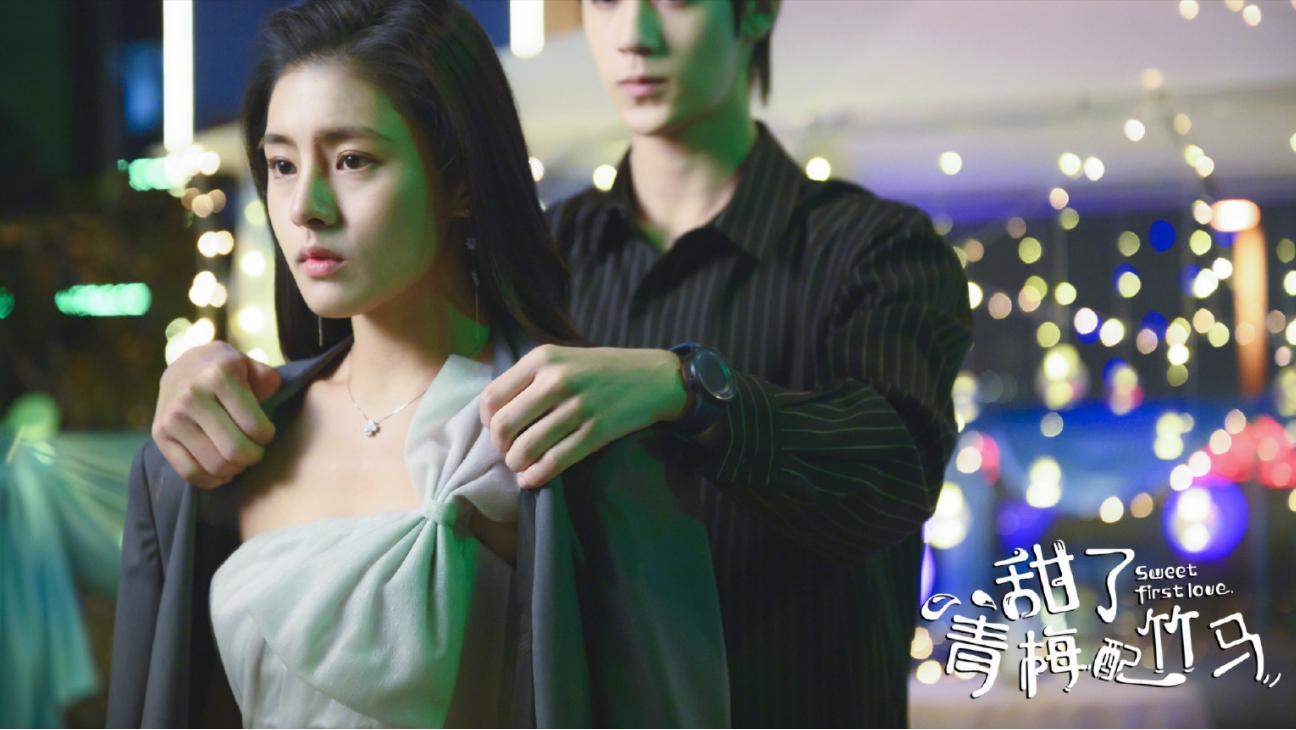 和郭富城传过绯闻，演过《美人鱼》，她还是陈钰琪版《倚天》小昭