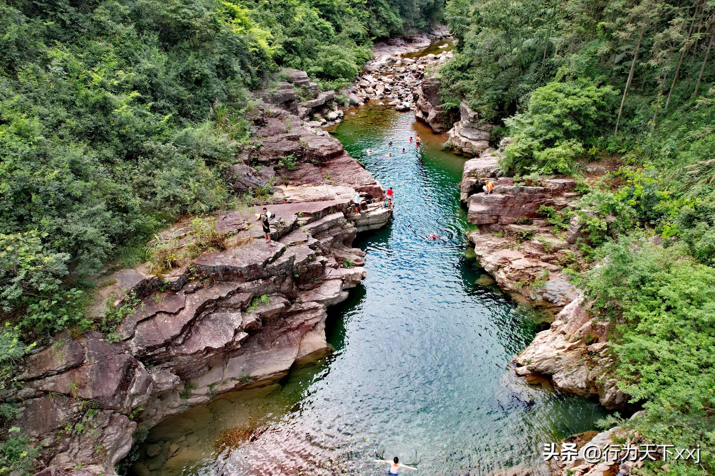 避暑天堂惹人醉完整版,避暑胜地康养天堂