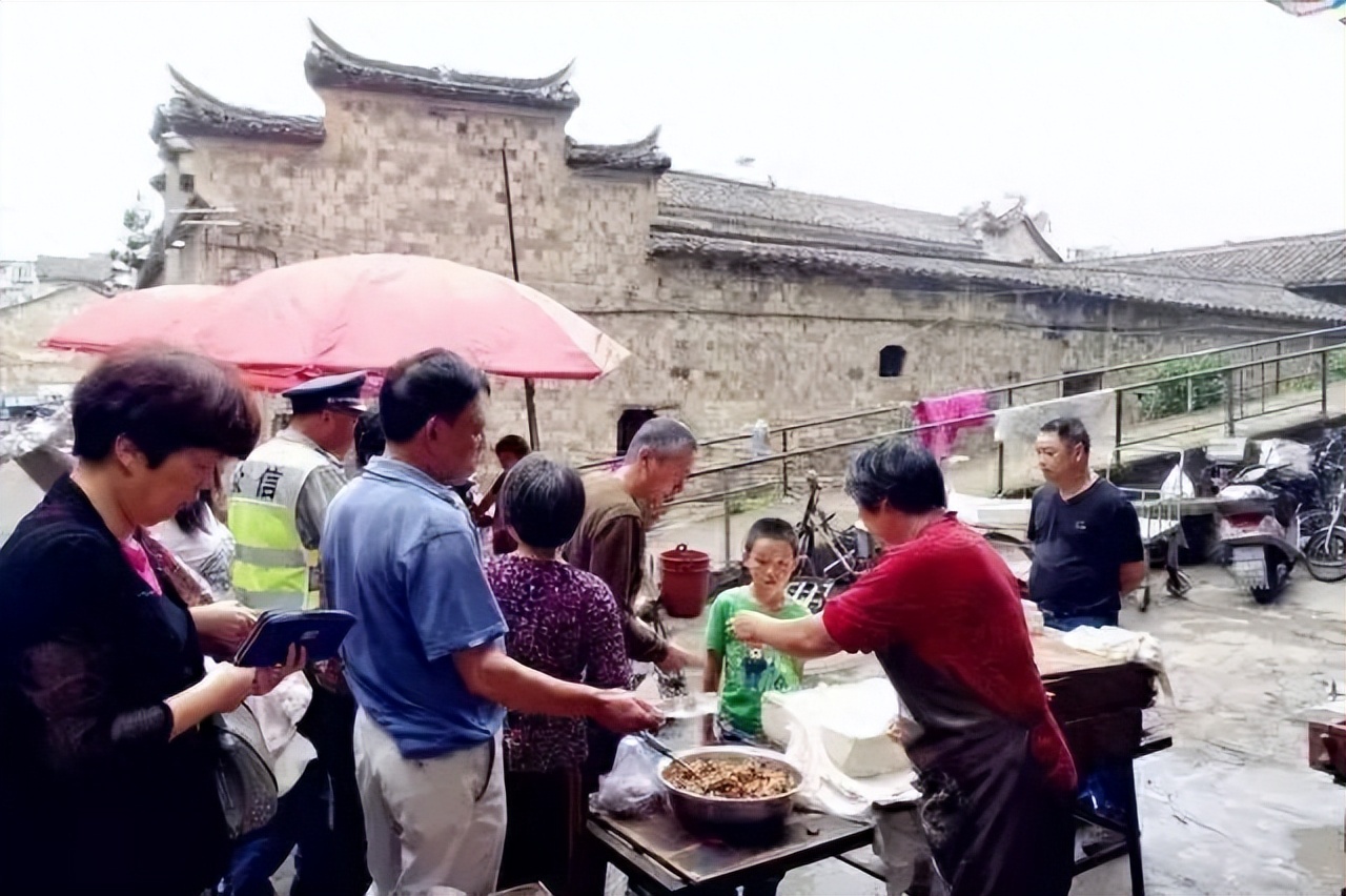 湖南，男子做半辈子豆腐，申请许可证却被拒绝，市监局：材料不全