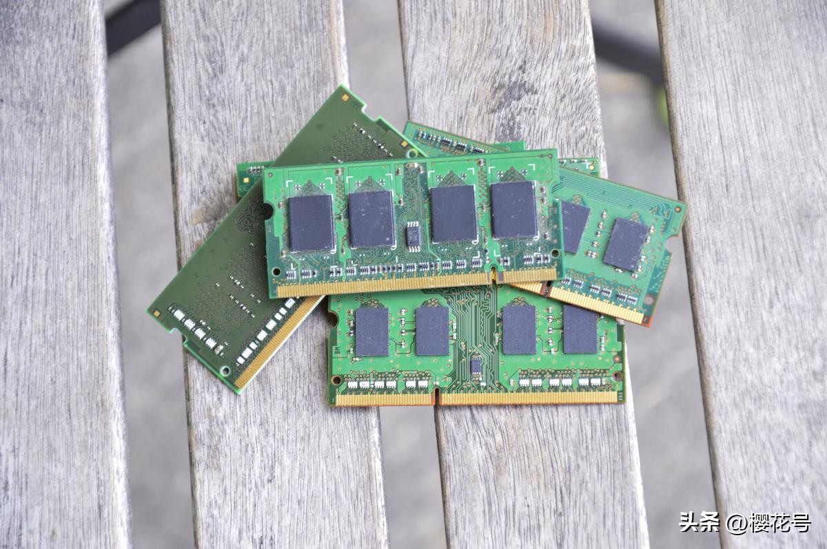 内存条区分正反面么,笔记本内存条怎么区分正反面